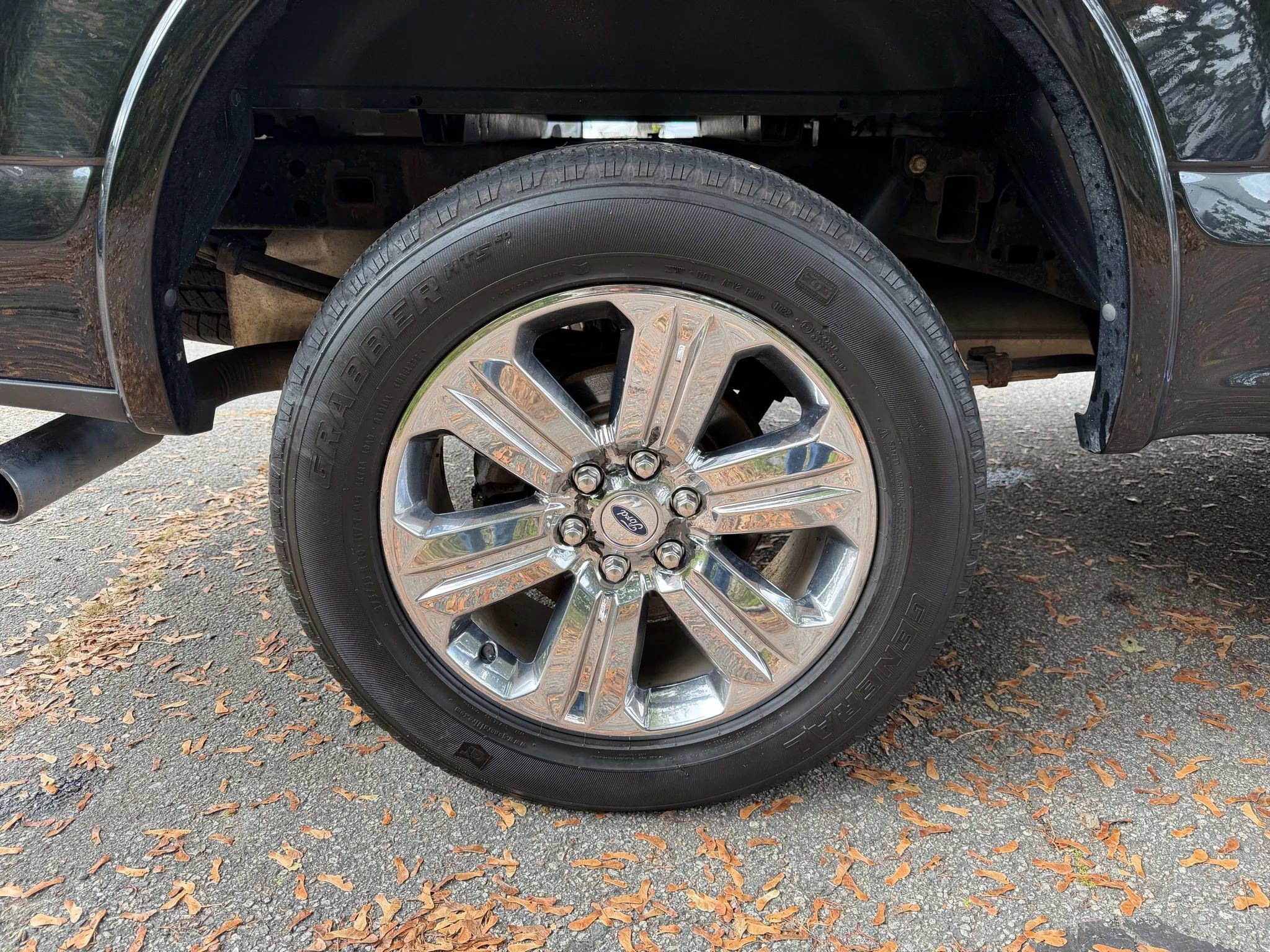 Used 2019 Ford F150 Lariat image 13