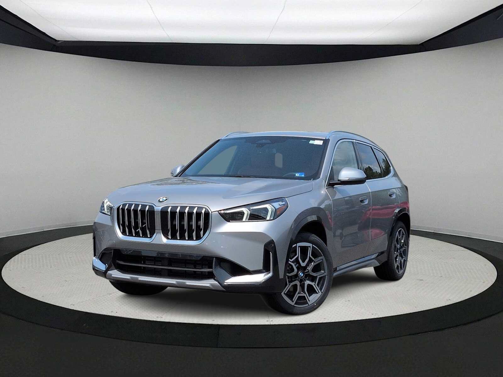 New 2026 BMW X1 xDrive28i w/ Convenience Package AWD/4WD image 1