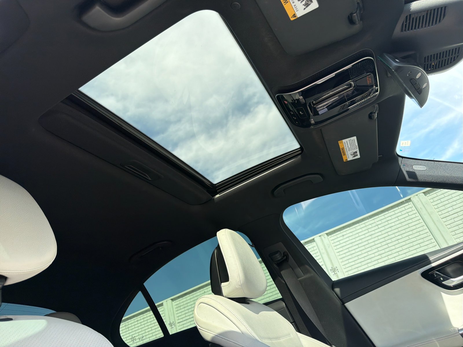 Used 2023 Mercedes-Benz C 300 Sedan image 13