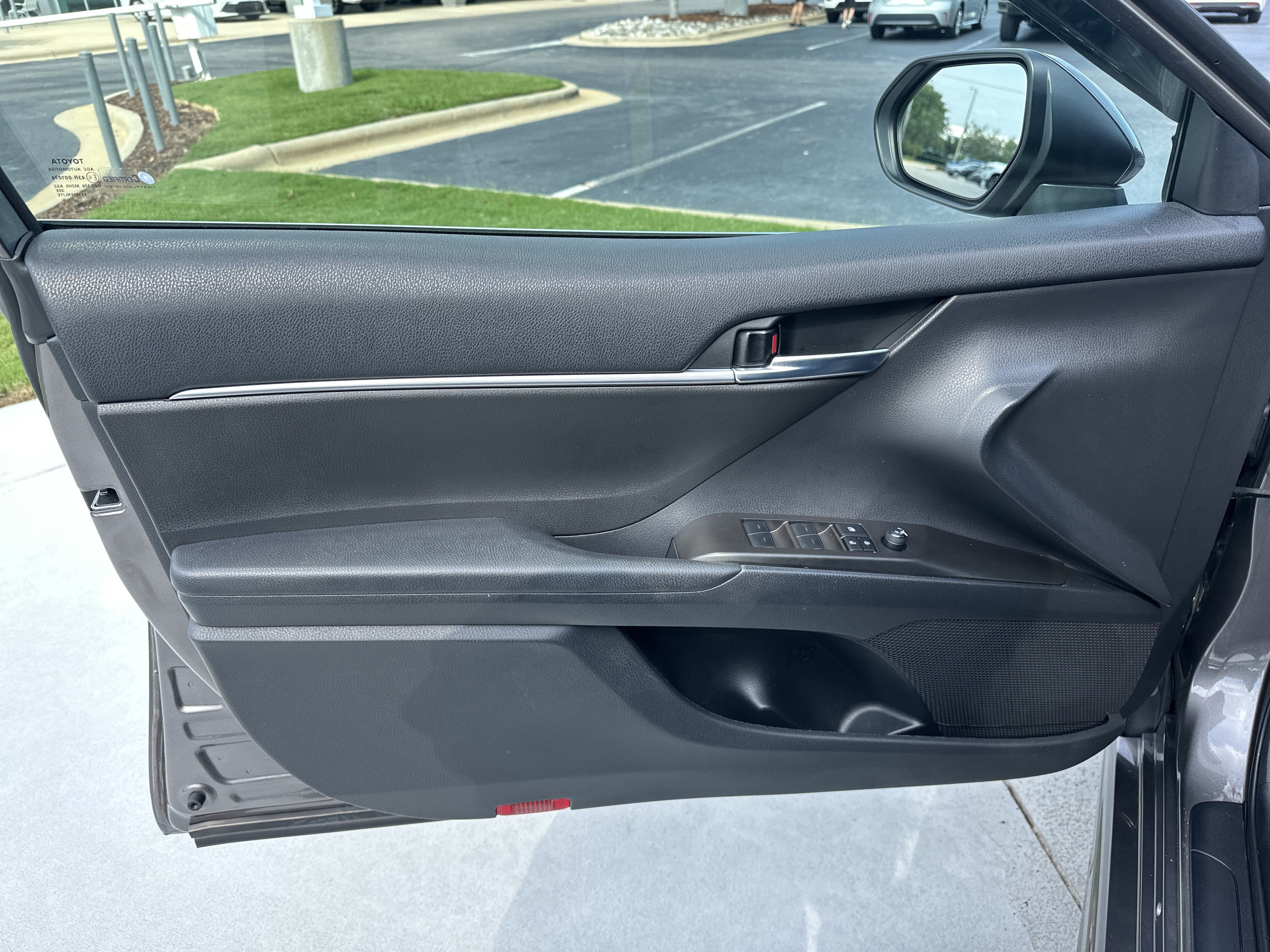 Certified 2023 Toyota Camry SE FWD image 14