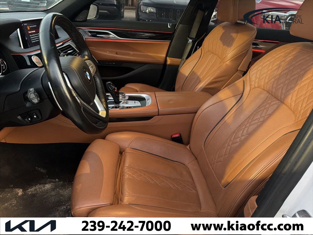 Used 2019 BMW 750i xDrive w/ M Sport Package image 3