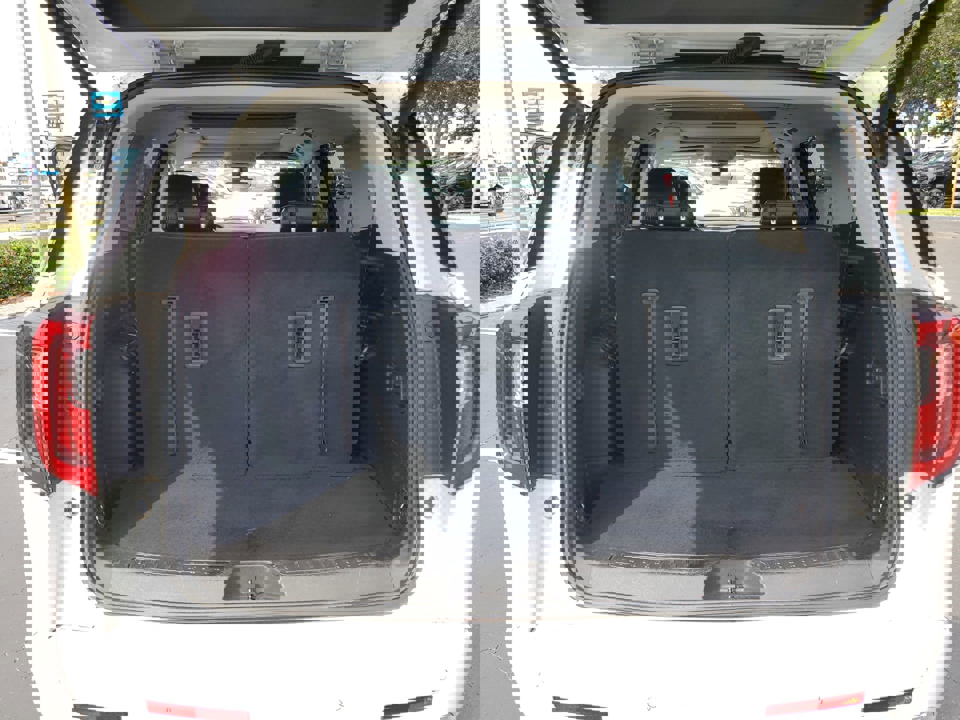 Used 2021 GMC Acadia Denali w/ Denali Technology Package image 84