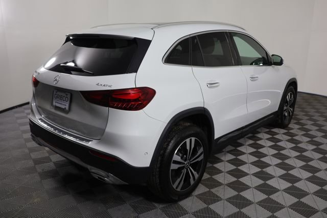 Used 2024 Mercedes-Benz GLA 250 4MATIC w/ Winter Heating Package image 8