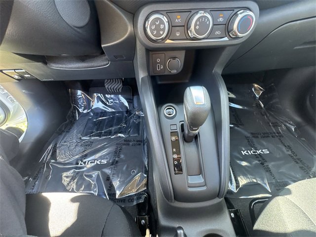 New 2025 Nissan Kicks Play S image 19