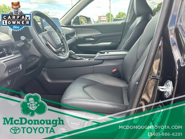 Used 2025 Toyota Grand Highlander FWD image 3