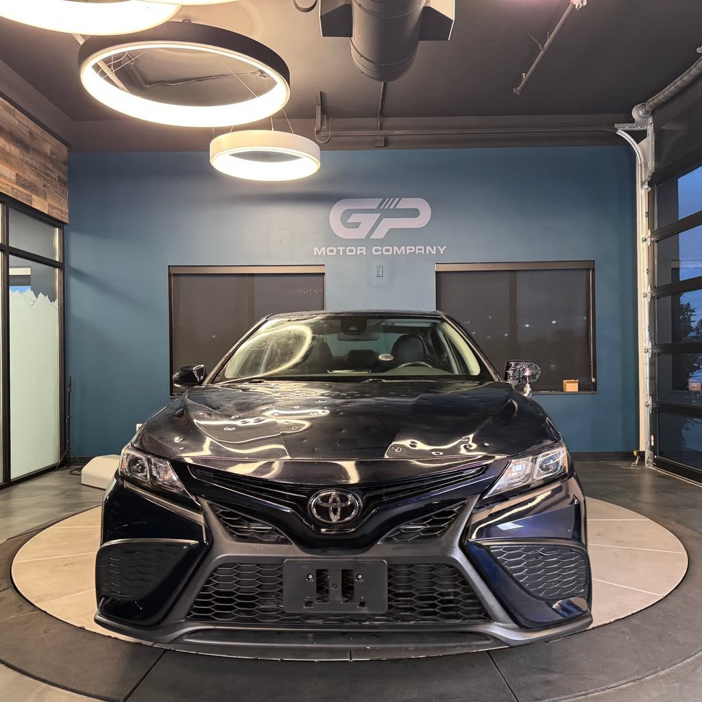 Used 2021 Toyota Camry SE AWD/4WD image 8