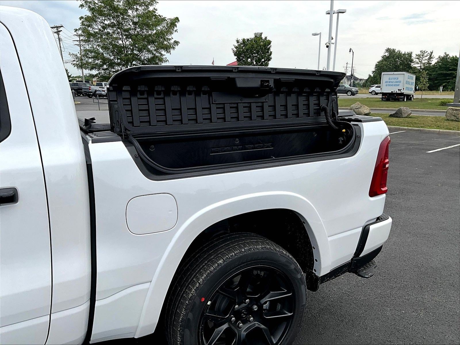 New 2026 RAM 1500 Limited AWD/4WD image 24