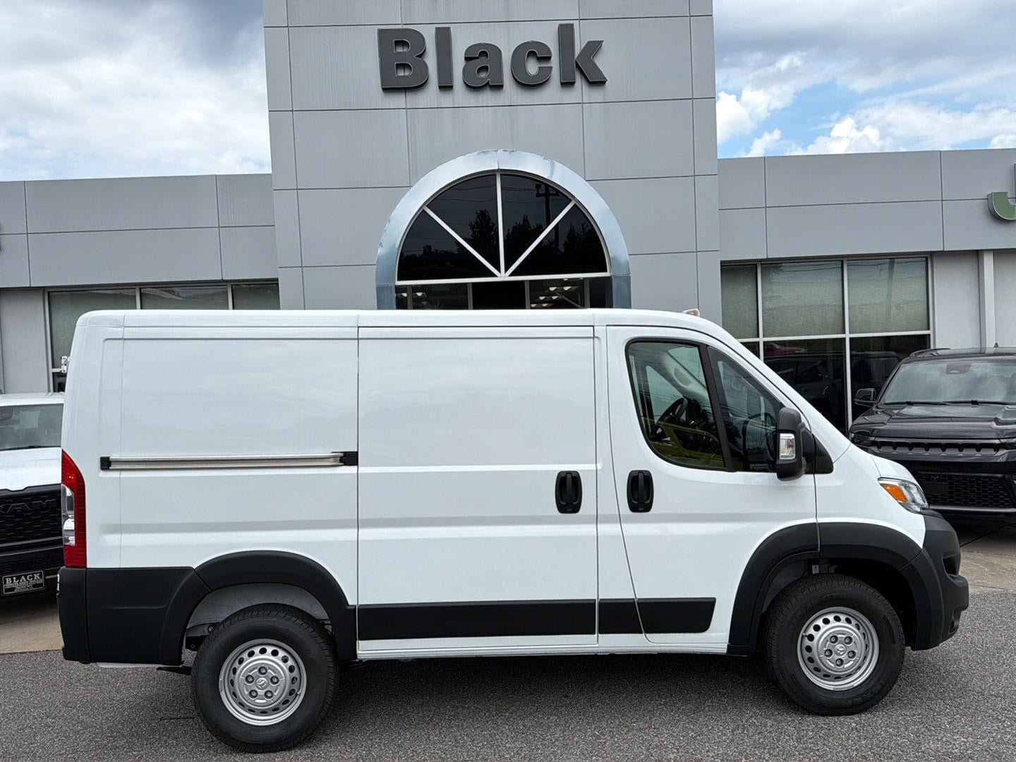 New 2026 RAM ProMaster 1500 w/ Convenience Group FWD image 3