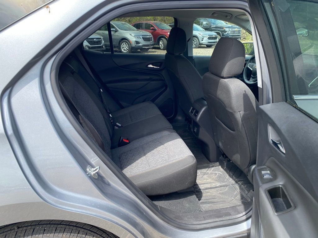 Used 2024 Chevrolet Equinox LT w/ LPO, Floor Liner Package FWD image 11