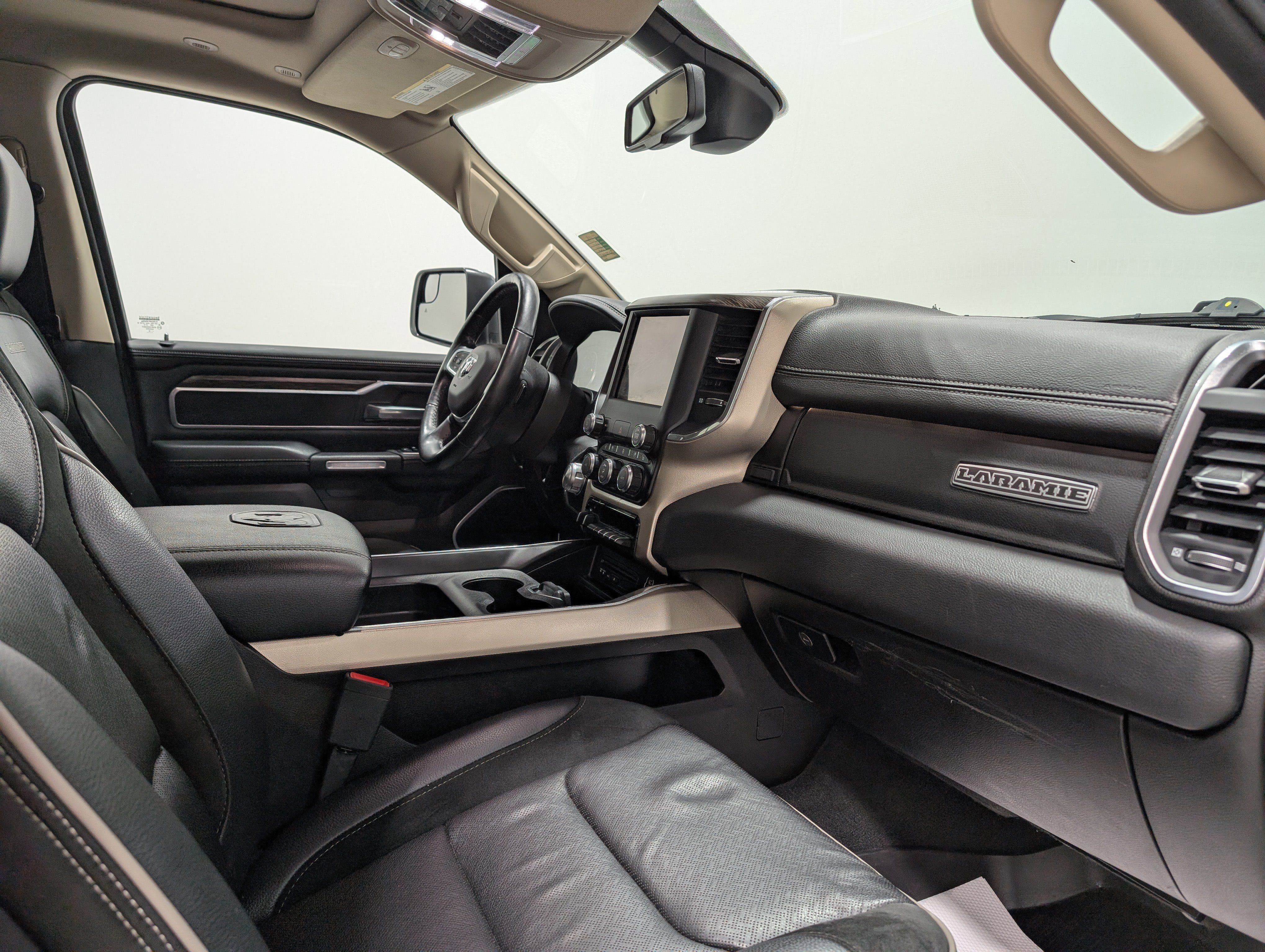 Used 2019 RAM 1500 Laramie image 21