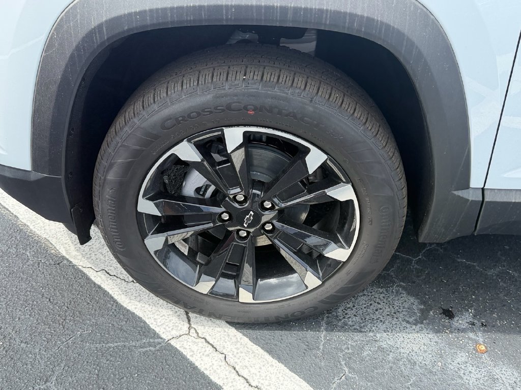 New 2027 Chevrolet Equinox RS w/ Convenience Package III FWD image 16