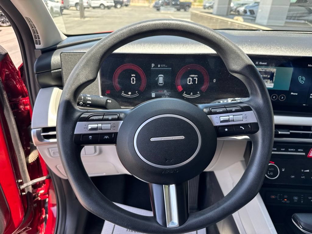 Used 2025 Hyundai Tucson SEL FWD image 17
