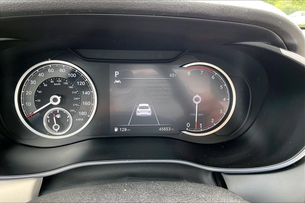 Used 2022 Genesis G70 3.3T RWD image 19