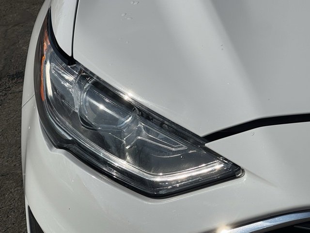 Certified 2020 Ford Fusion SE image 4