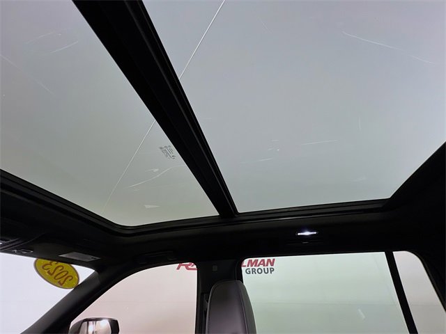 Used 2023 Cadillac Escalade ESV Premium Luxury w/ Performance Package image 26