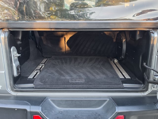 Used 2018 Jeep Wrangler Unlimited Rubicon AWD/4WD image 19
