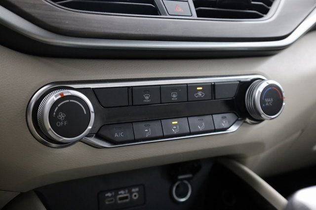 Used 2024 Nissan Altima 2.5 SV image 18