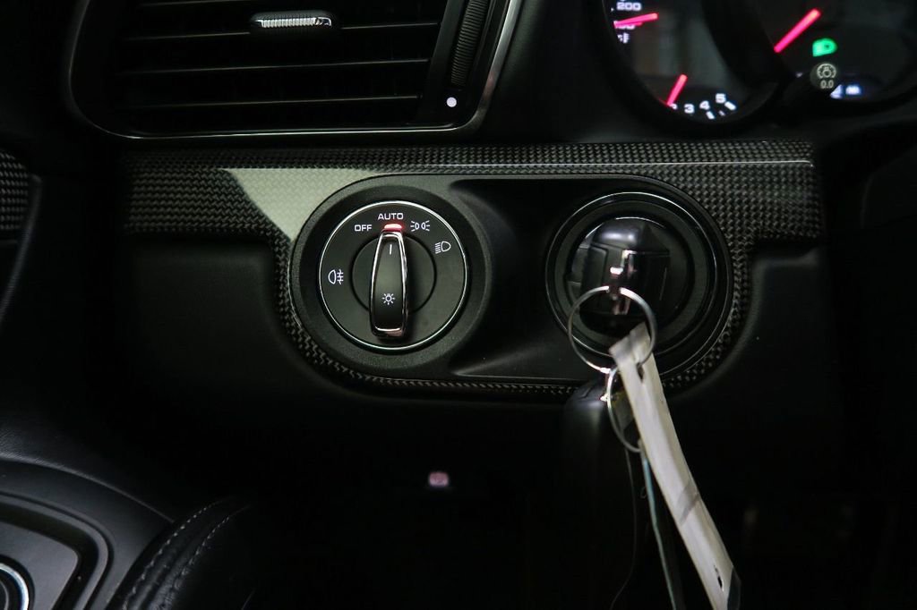 Used 2016 Porsche 911 Carrera 4 GTS image 28