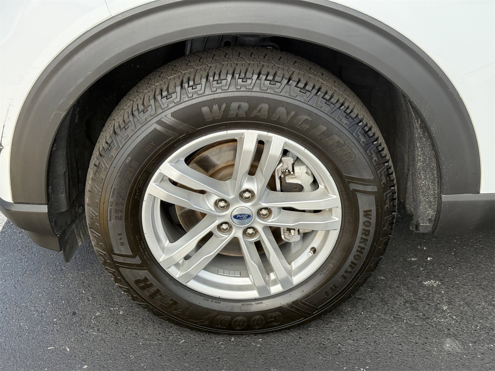 Used 2023 Ford Explorer 4WD image 30