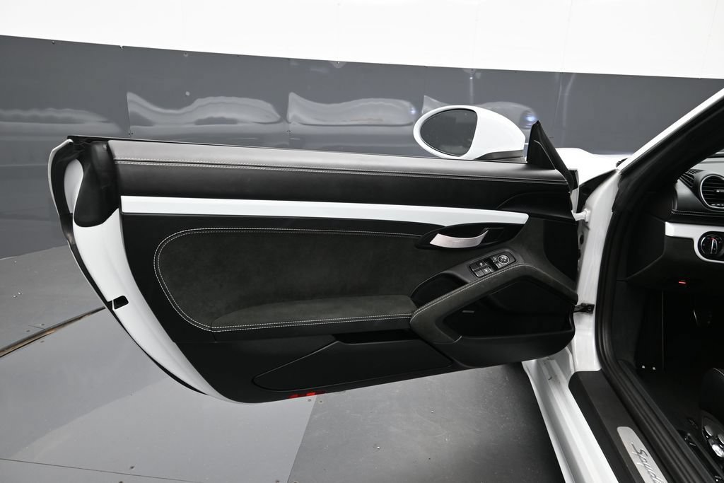 Certified 2022 Porsche 718 Boxster Spyder RWD image 8