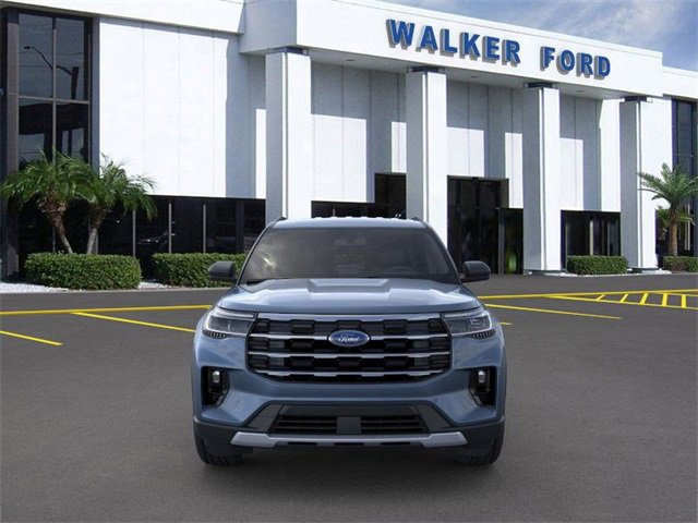 Used 2025 Ford Explorer Active w/ Active Comfort Package RWD image 6
