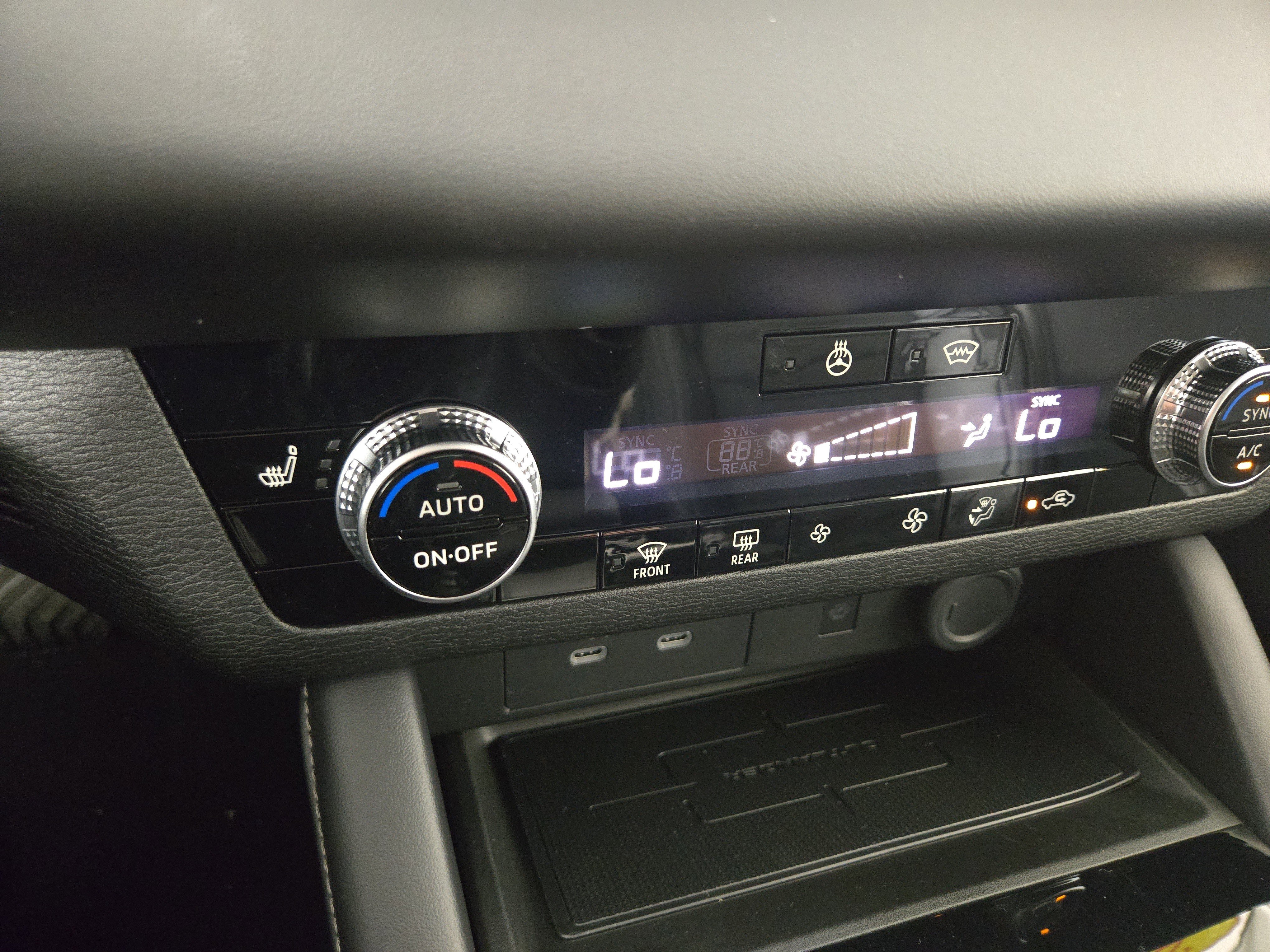 New 2026 Mitsubishi Outlander SE AWD/4WD image 25