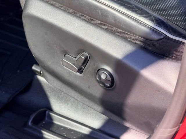 Used 2023 Chrysler Pacifica Limited w/ S Appearance Package image 7