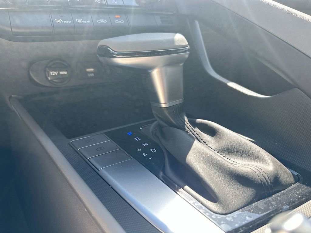 Used 2025 Hyundai Elantra Sport image 45
