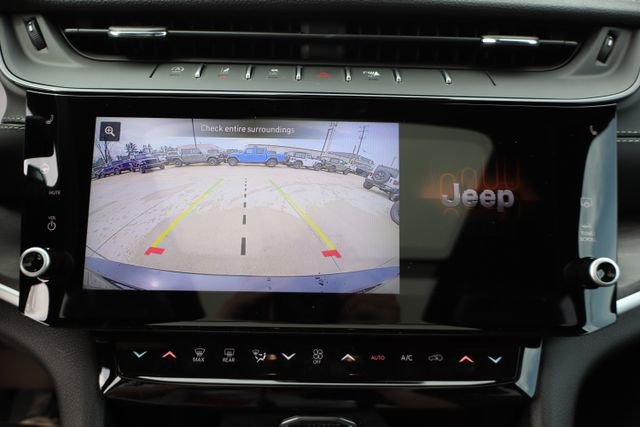 New 2026 Jeep Grand Cherokee L Limited w/ Limited Altitude Package AWD/4WD image 19