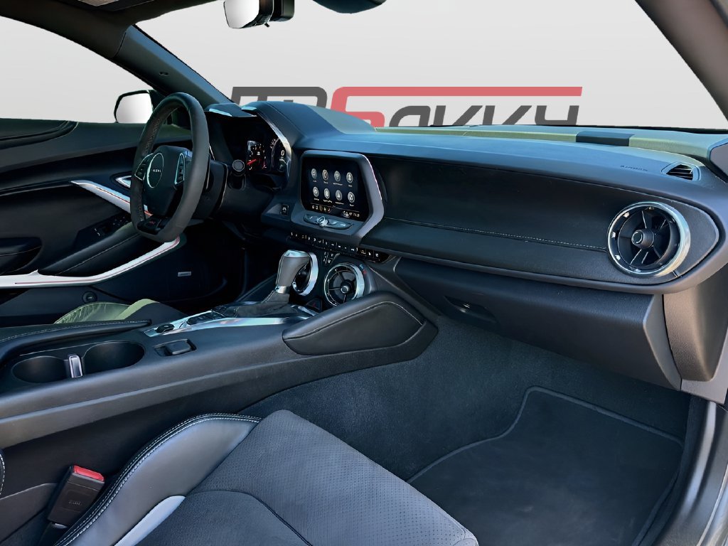 Used 2022 Chevrolet Camaro SS RWD image 28