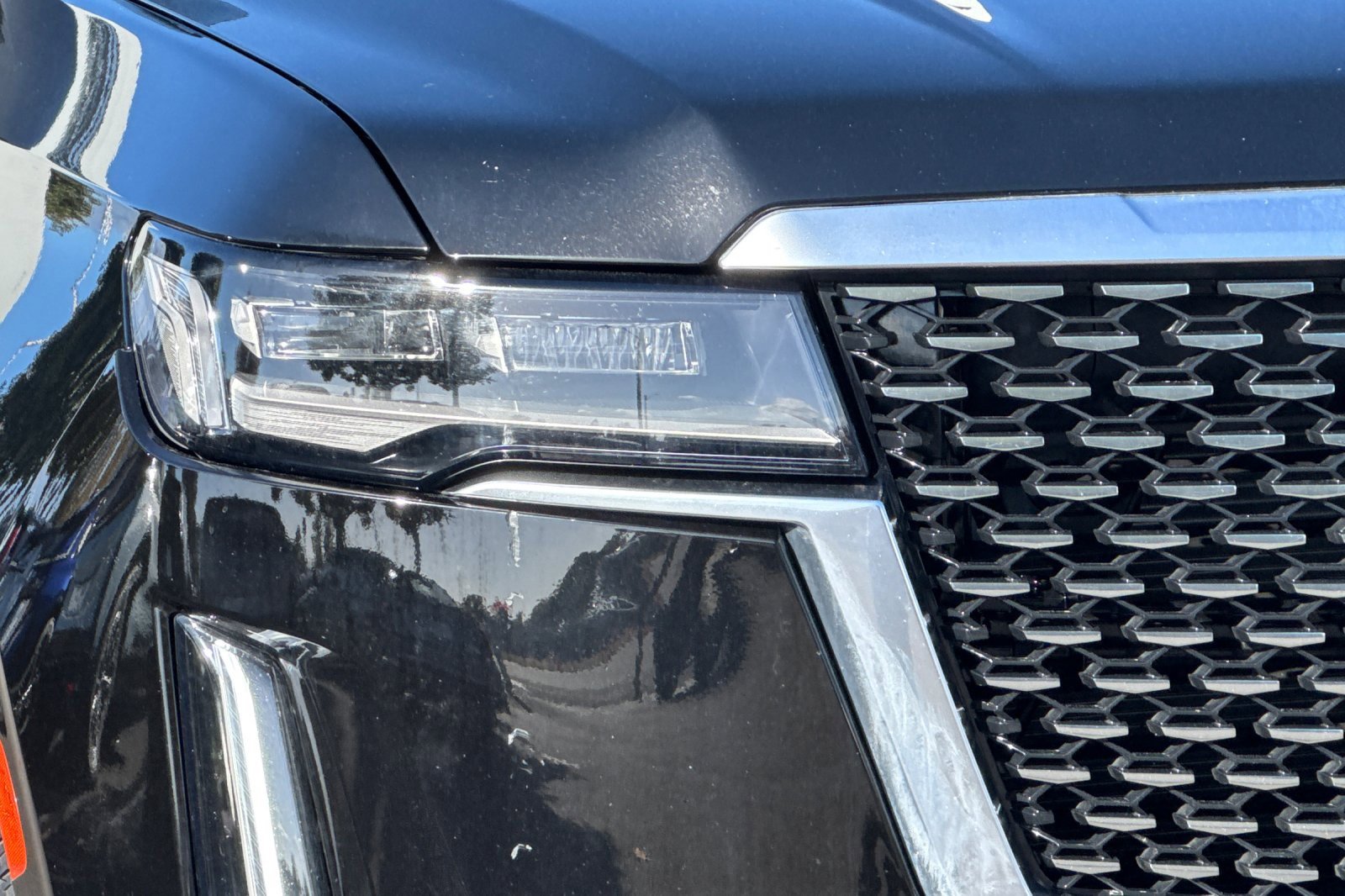 Used 2023 Cadillac Escalade ESV Premium Luxury image 43