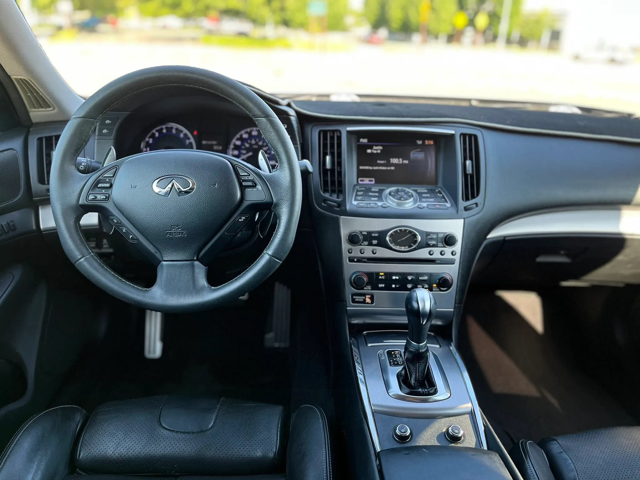 Used 2010 INFINITI G37 Journey w/ Premium Pkg RWD image 13