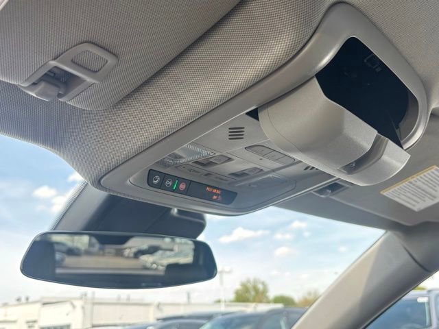 Used 2023 Cadillac XT4 Premium Luxury w/ Cold Weather Package AWD/4WD image 31