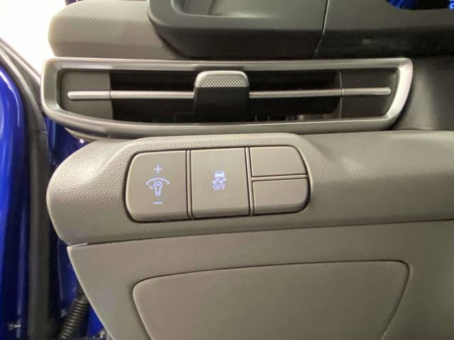 Used 2025 Hyundai Elantra Sport image 21