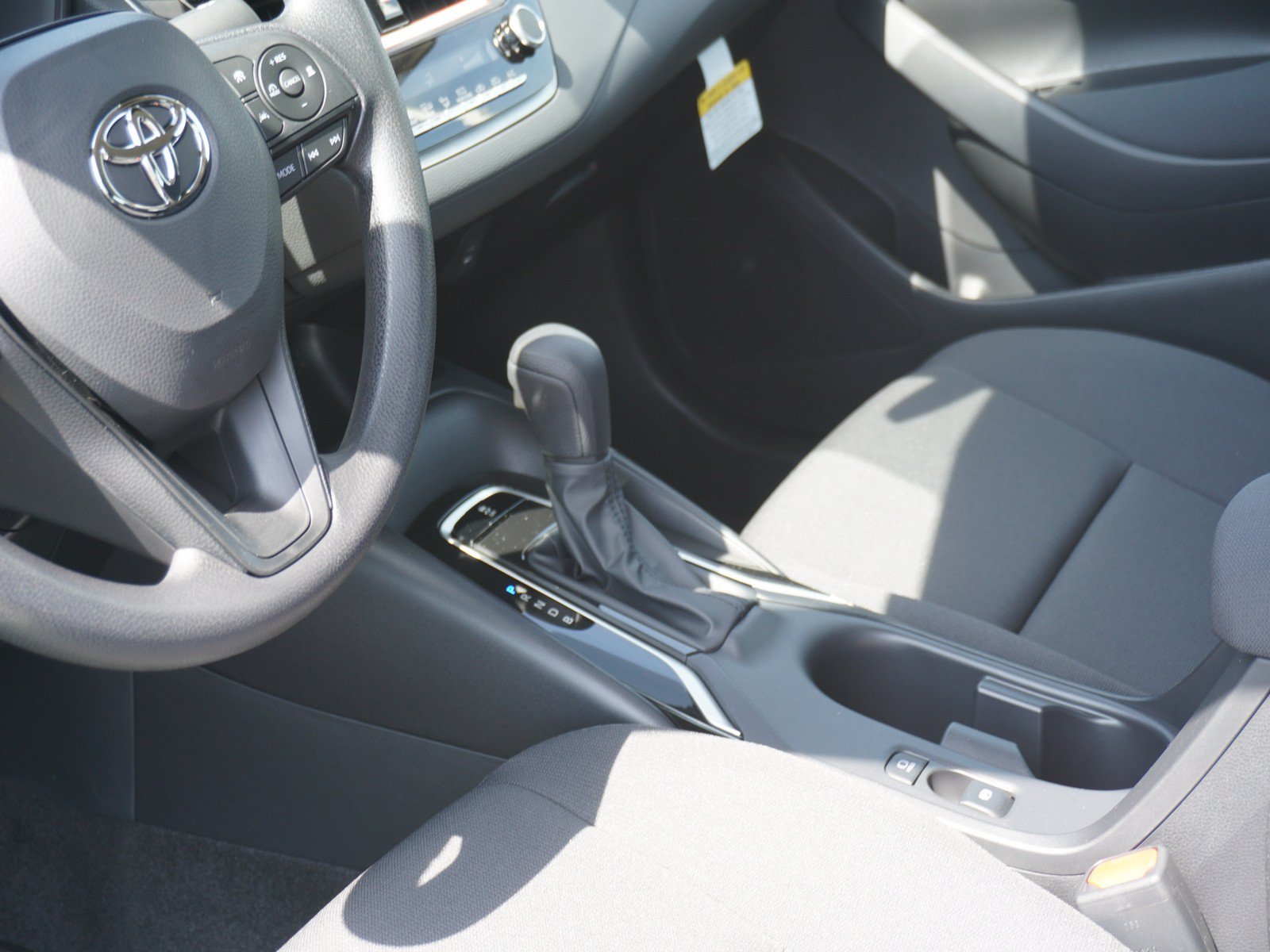 New 2027 Toyota Corolla LE FWD image 18