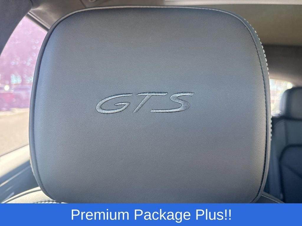 Used 2025 Porsche Macan GTS image 40