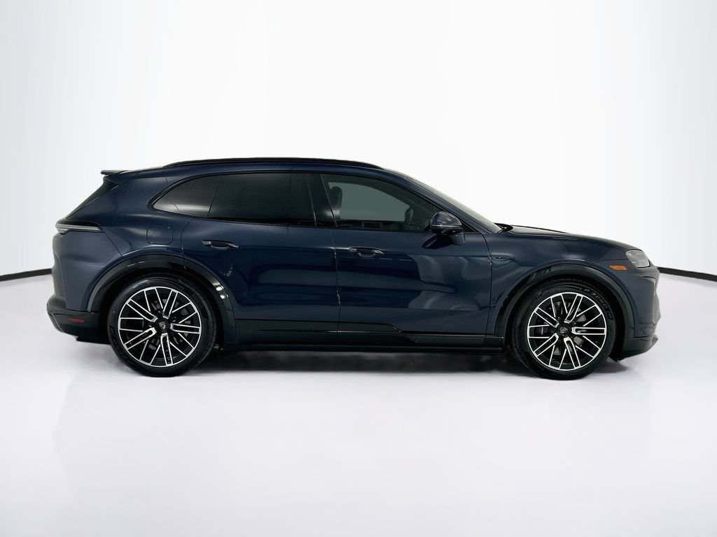 New 2026 Porsche Cayenne Turbo AWD/4WD image 8