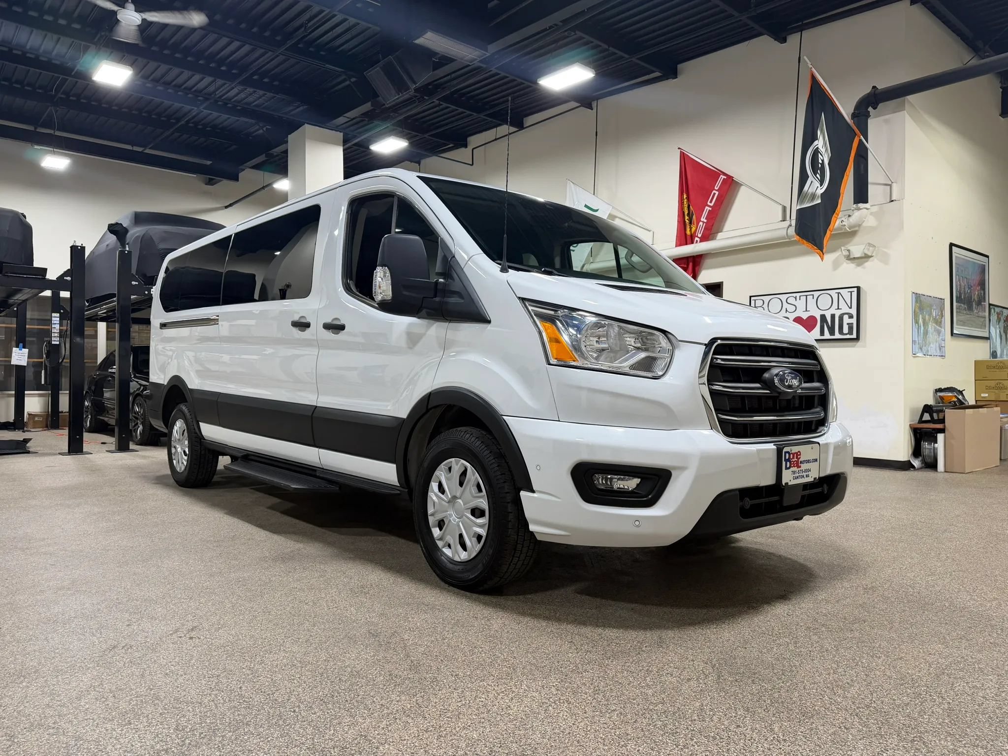 Used 2020 Ford Transit 350 XLT RWD image 3
