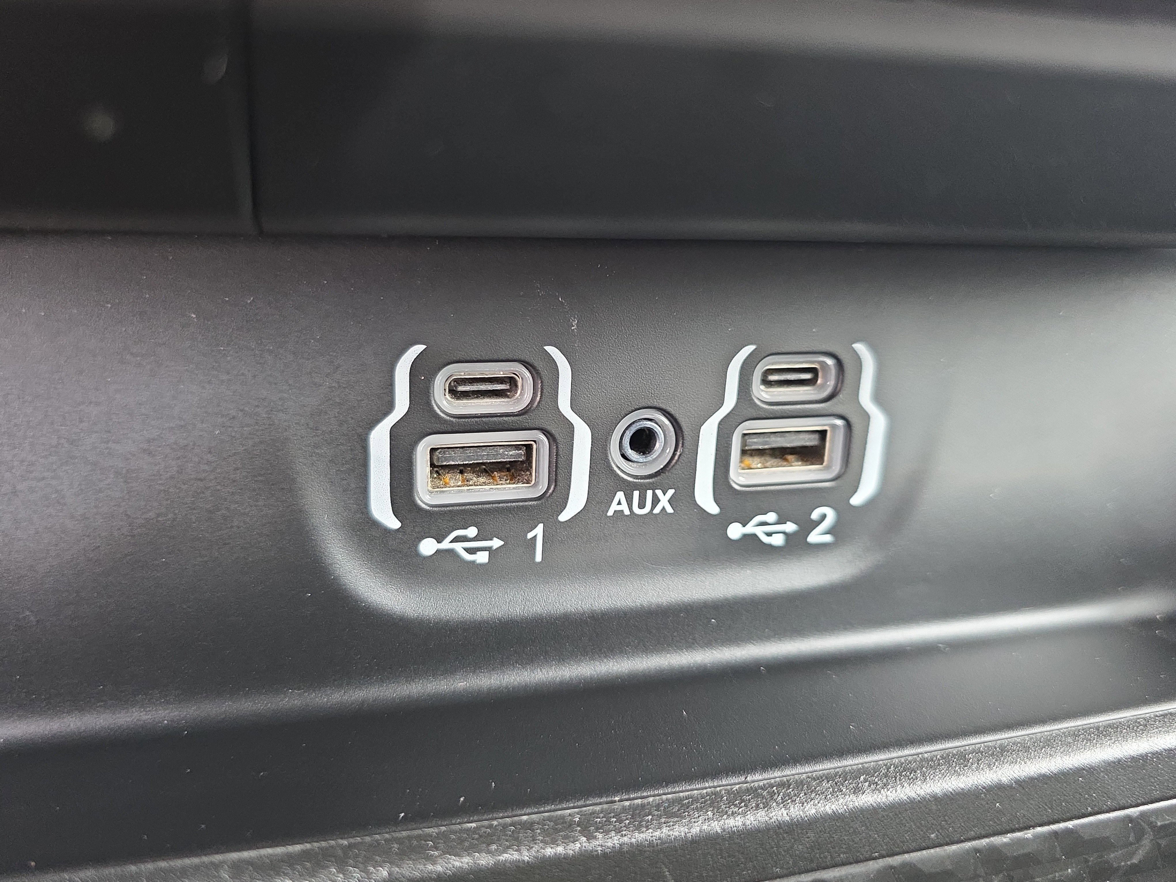 Used 2024 RAM 1500 Laramie RWD image 31
