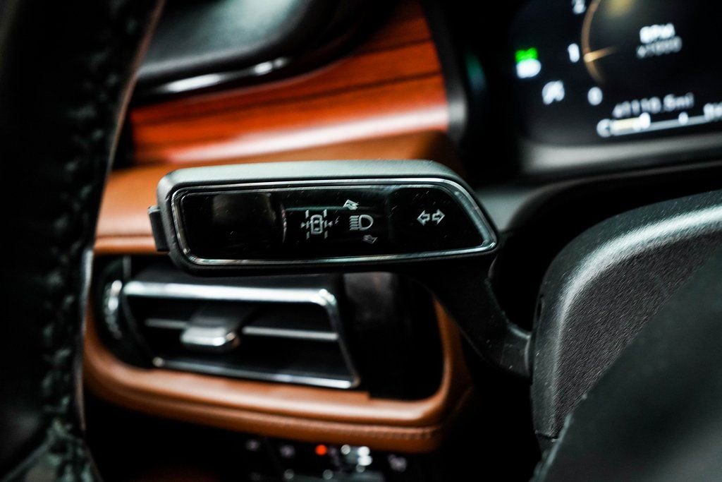 Used 2023 Lincoln Aviator Reserve w/ Equipment Group 201A image 35