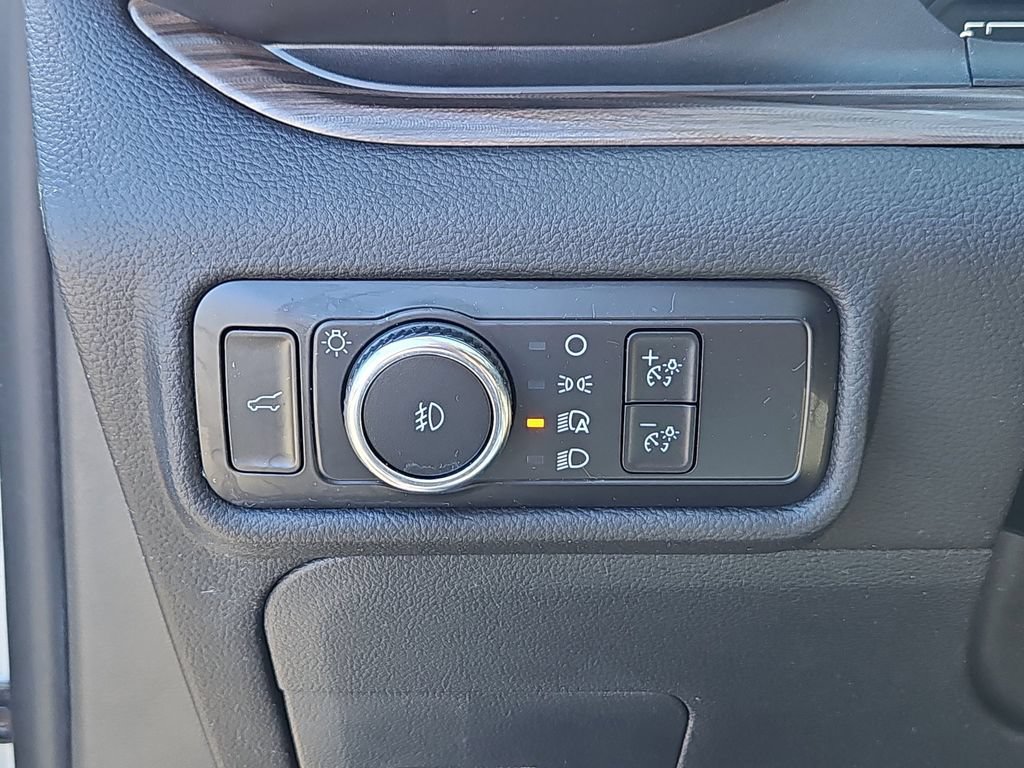 Used 2023 Ford Explorer Limited w/ Limited Technology Package AWD/4WD image 18