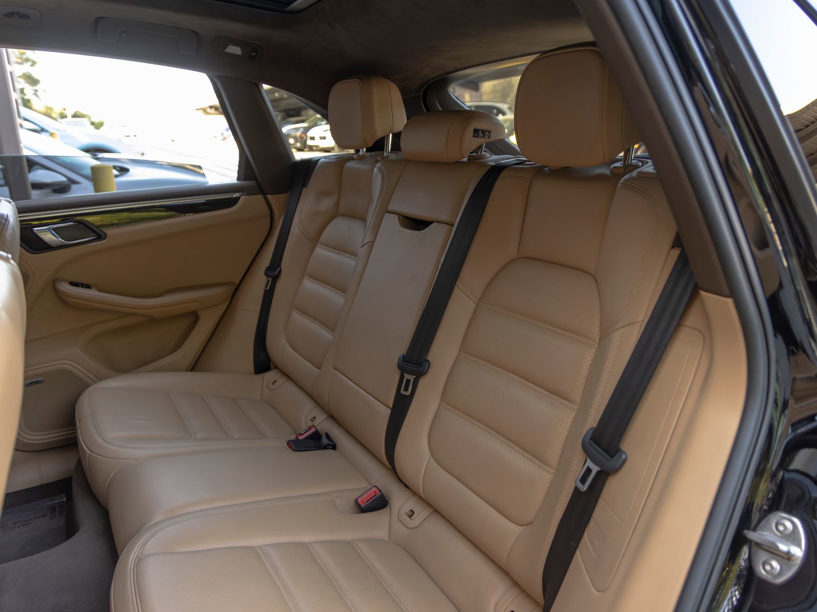 Used 2016 Porsche Macan Turbo image 47