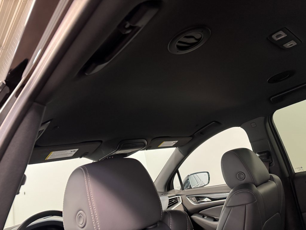 Used 2024 Buick Enclave Premium image 11