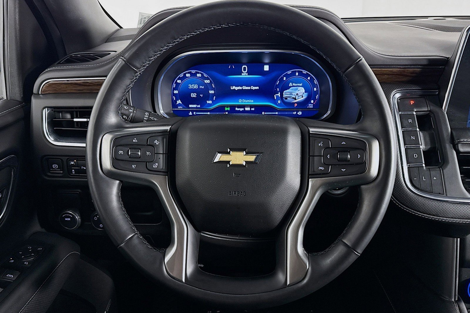 Used 2023 Chevrolet Suburban Premier image 18