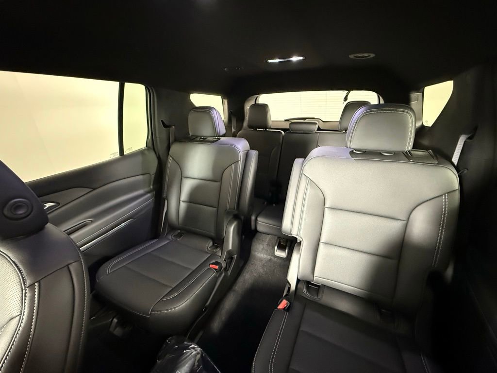 New 2025 Chevrolet Traverse LT w/ Enhanced Driving Package image 28