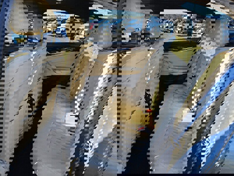 Used 2022 BMW 530i xDrive w/ Convenience Package image 6