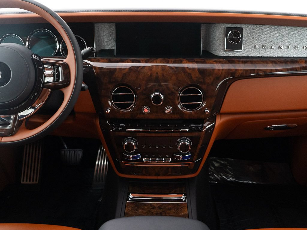 Certified 2023 Rolls-Royce Phantom Sedan RWD image 36