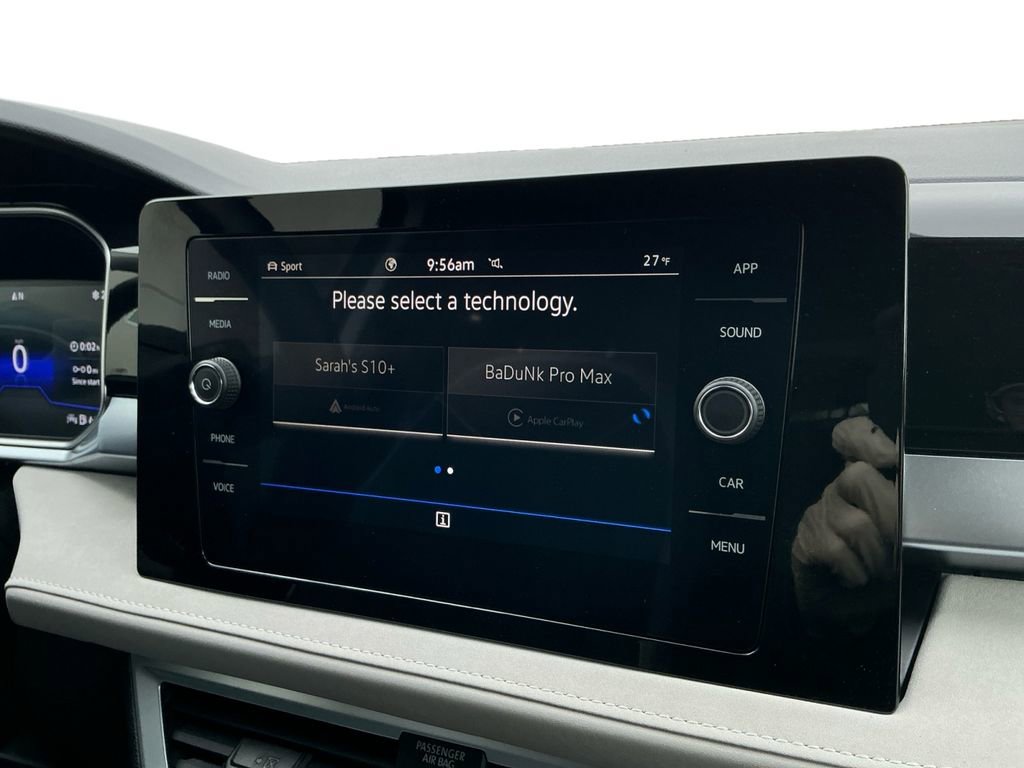 Used 2025 Volkswagen Taos SE image 17