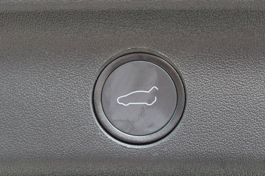 Used 2021 Tesla Model Y Long Range image 12