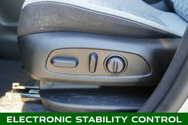 Used 2023 Chevrolet Equinox LT w/ Driver Convenience Package image 14